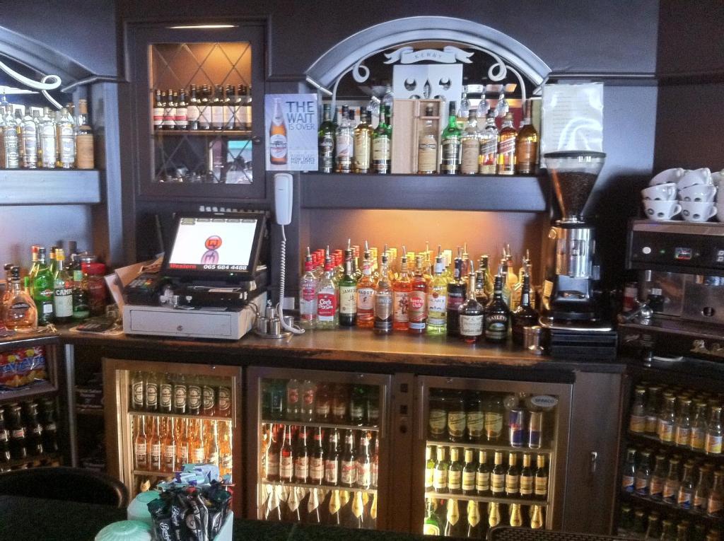 Galway Arms Inn Buitenkant foto