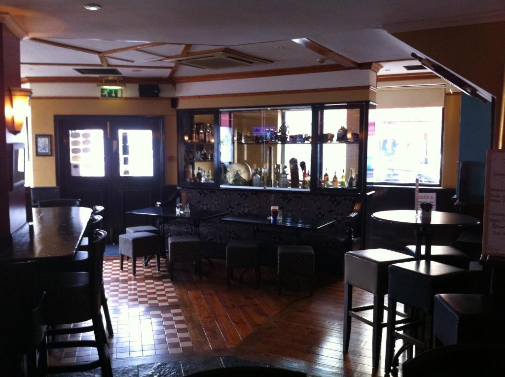 Galway Arms Inn Buitenkant foto