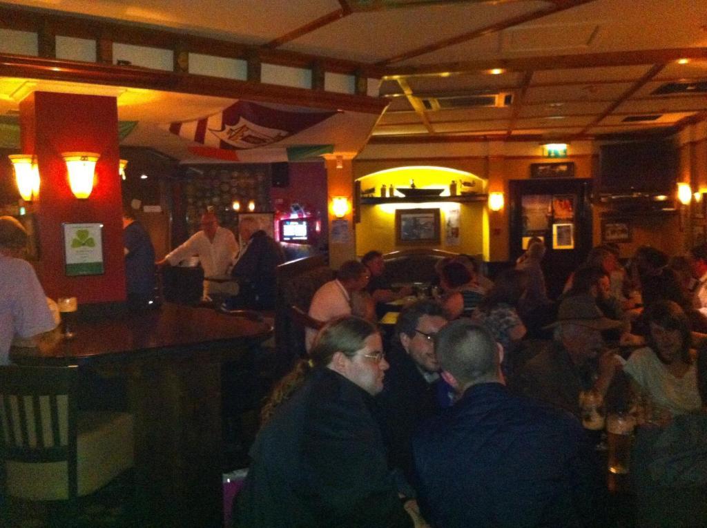 Galway Arms Inn Buitenkant foto