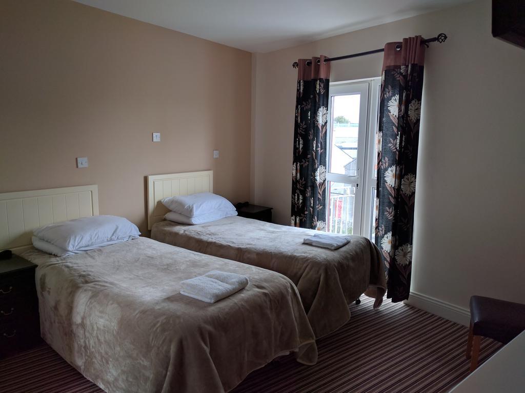 Galway Arms Inn Buitenkant foto