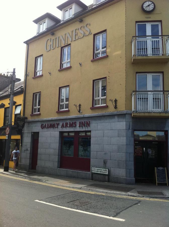 Galway Arms Inn Buitenkant foto